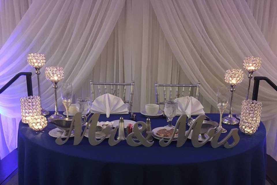 Sweetheart table