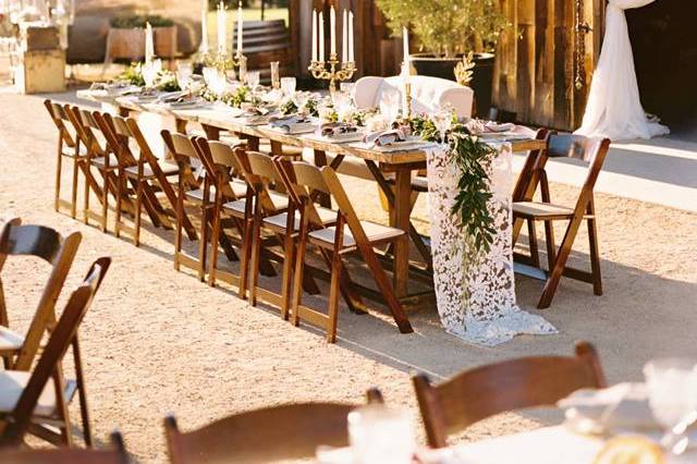 Outdoor dinning space