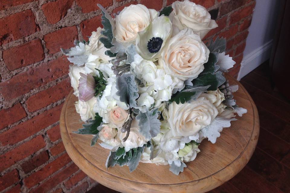 Peach and white bouquet