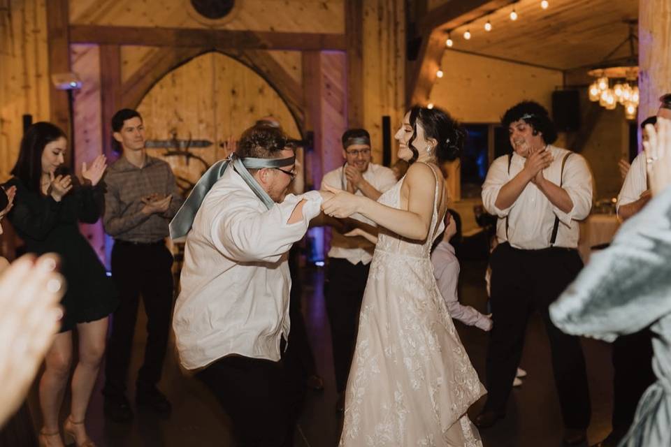 Wedding Reception | Dancing