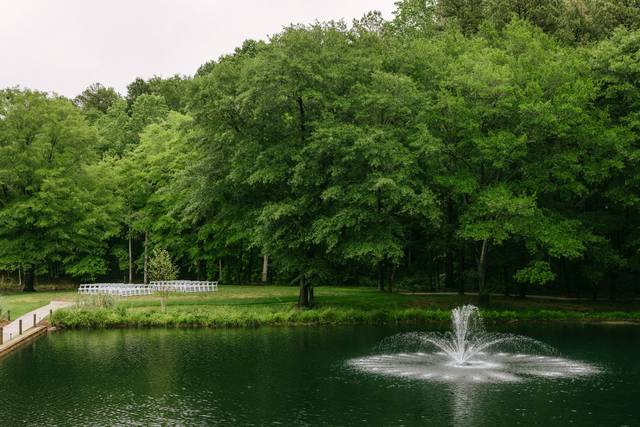 Molly's Lakeside by Wedgewood Weddings