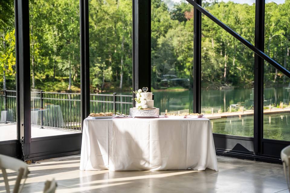 Sweetheart table