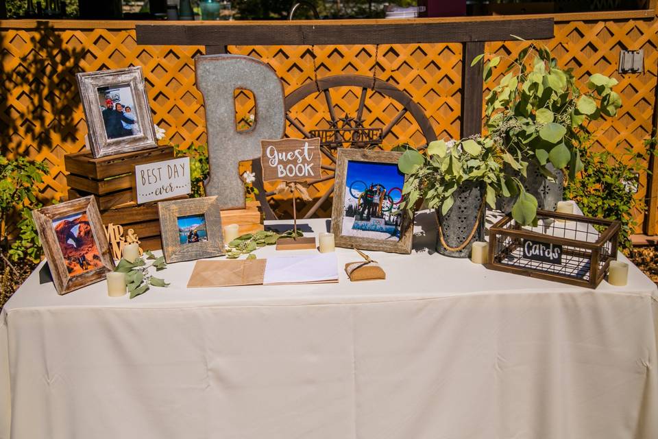 Welcome guestbook table