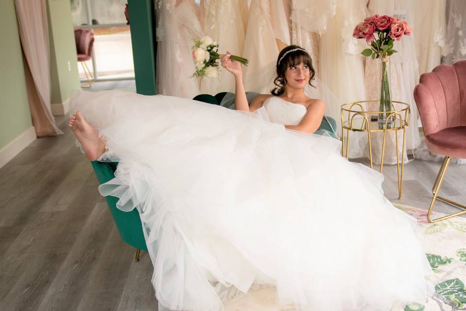 https://cdn0.weddingwire.com/vendor/768440/3_2/960/jpg/clb-479-2_51_2044867-163380659488494.jpeg