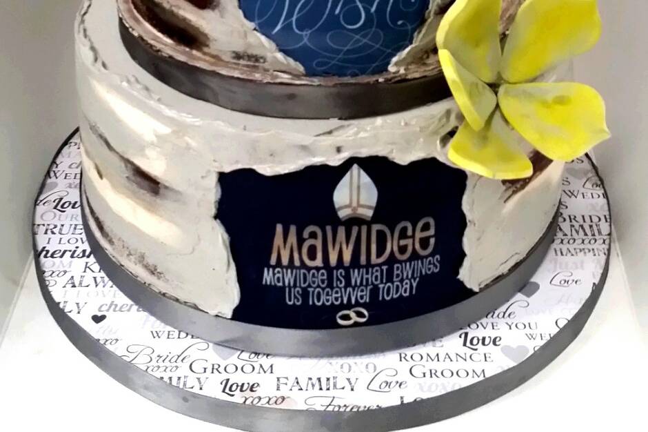 Silver Ruffles, Wedding Cake