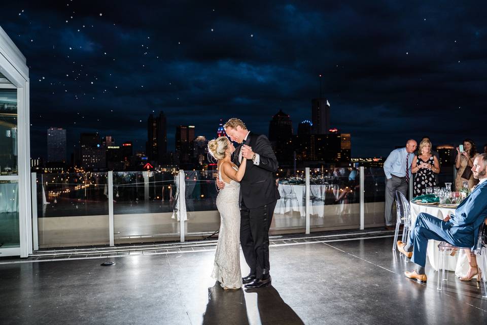 Open roof dancing