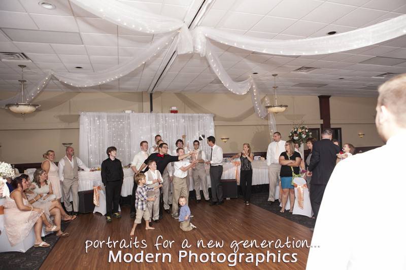 Garter toss