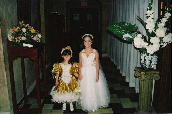 Junior wedding attendants