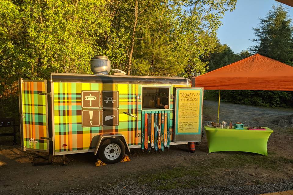 Mobile taco ops at golden hour