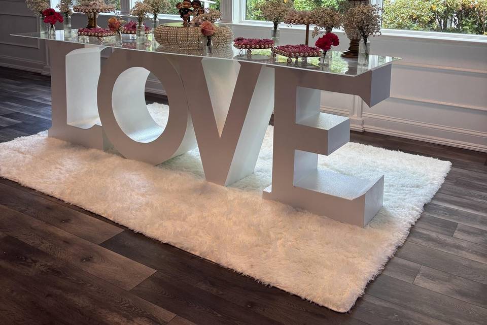 Sweetheart Table