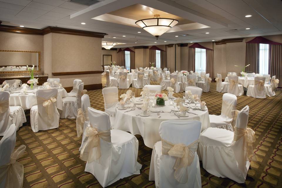 Banquet table set-up