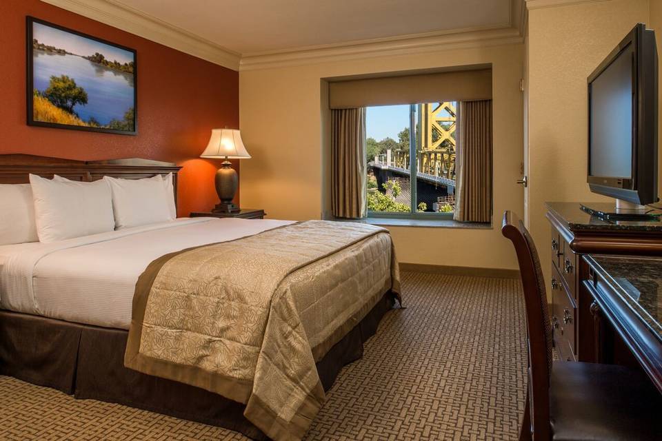 Embassy Suites by Hilton Sacramento Riverfront Promenade room