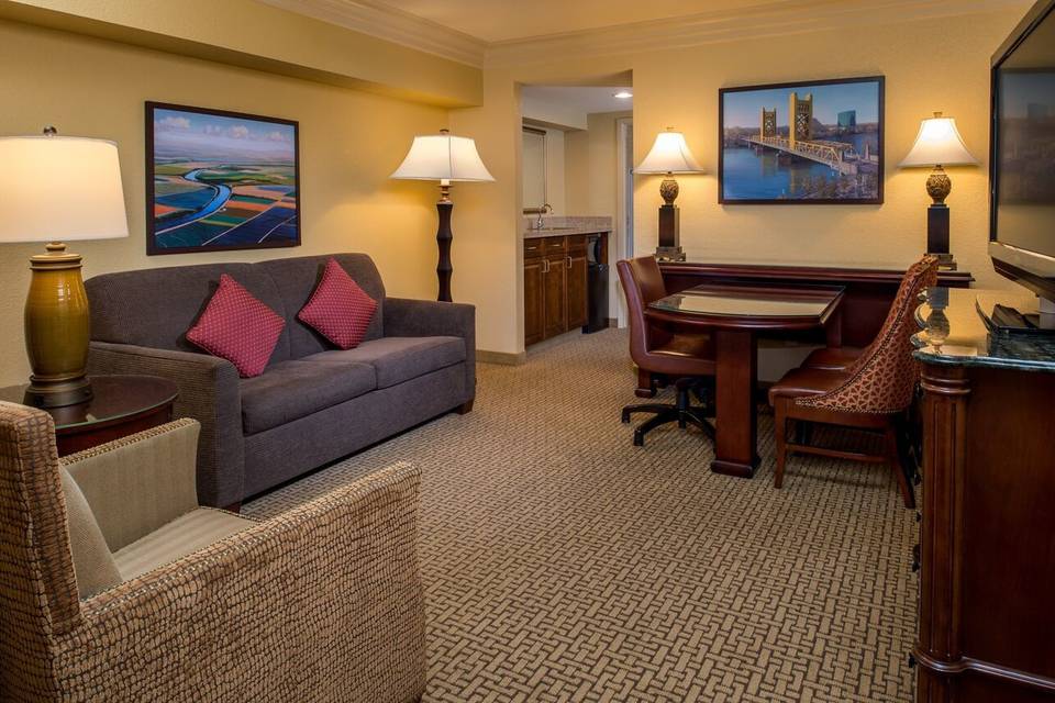 Embassy Suites by Hilton Sacramento Riverfront Promenade room