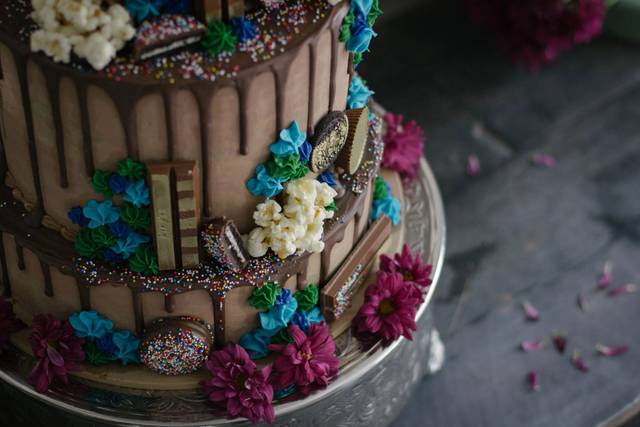 Orlando cakes and treats | Jaquelyn (@spvnishsweetss) • Instagram photos  and videos