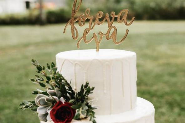 Elegant cake toppers