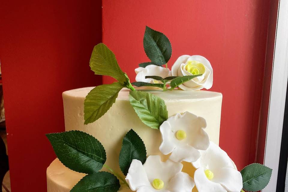 Pale Yellow with White Fondant