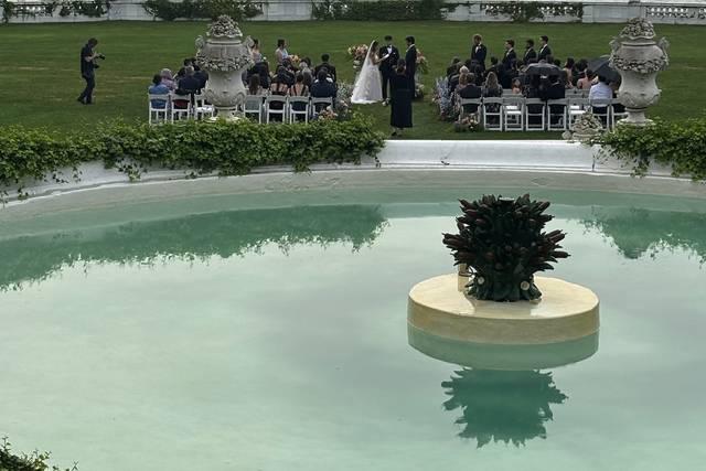 Rainy Rosecliff