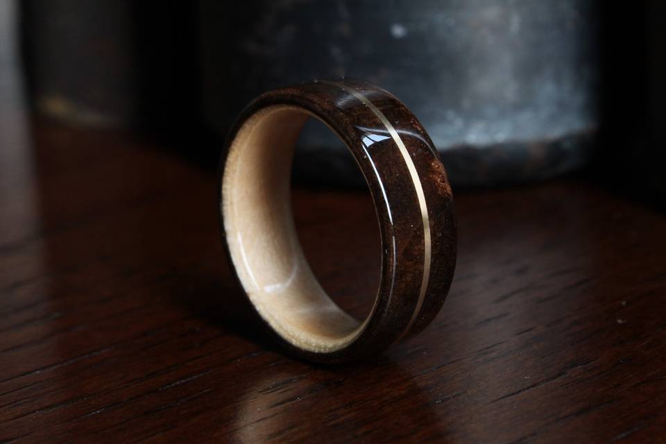 Walnut burl-14k gold inlay