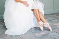Bride in pointe shoes