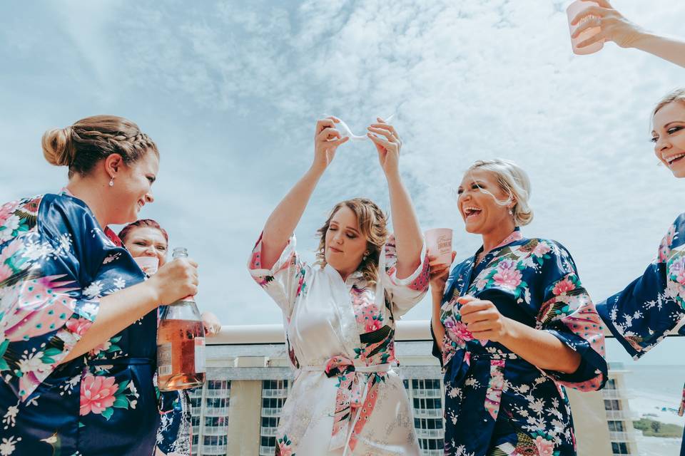 Sarah + her girls candid