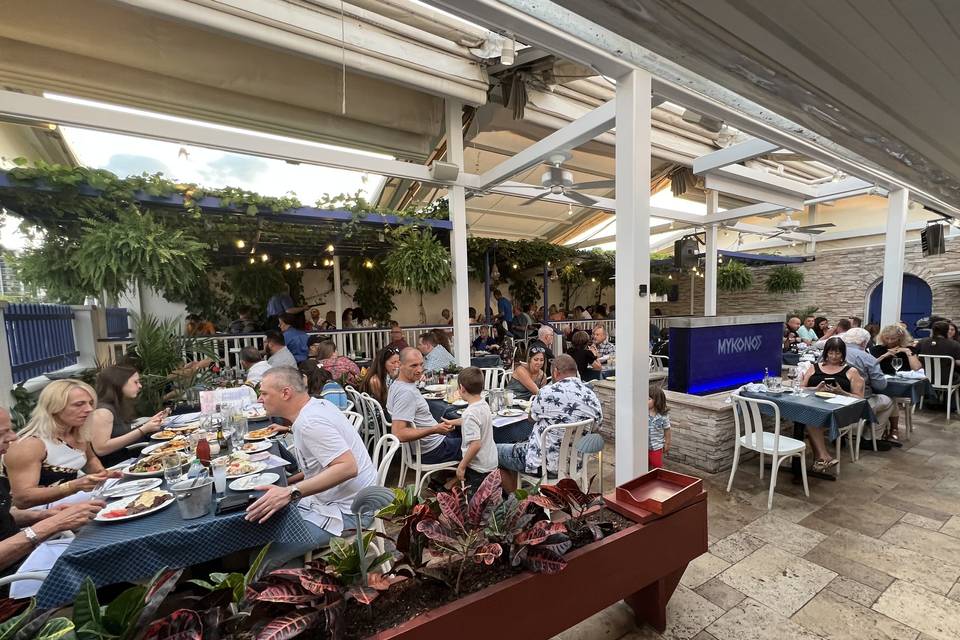 Patio- Retractable Roof