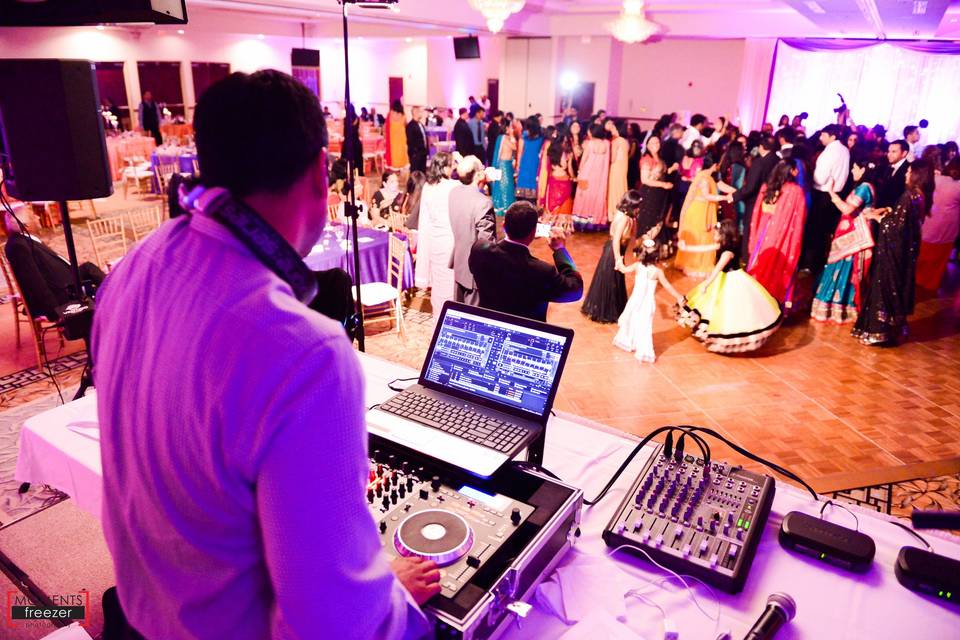 DJ Prashant - Indian Wedding DJ in Chicago