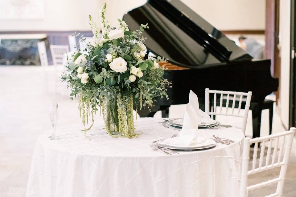 Bride & Grooms Table