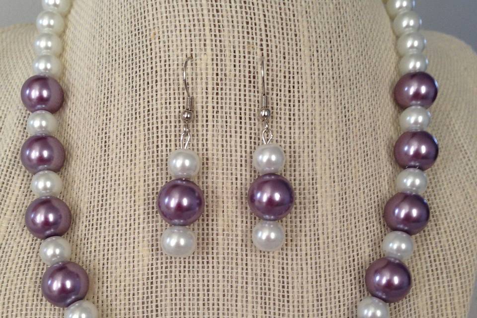 Purple and White Pearl Necklace Set