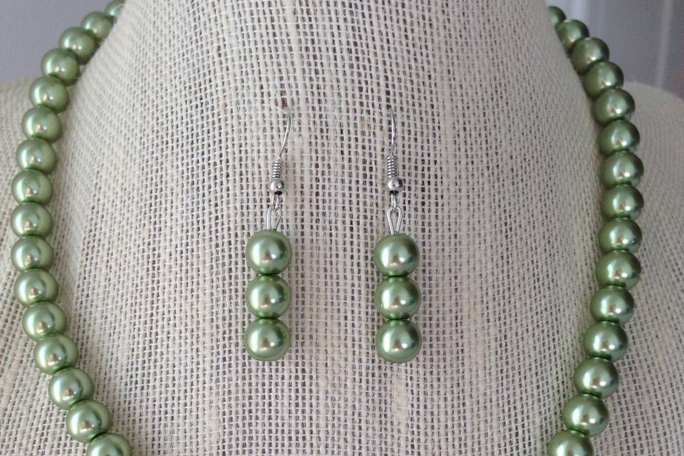 Olive Green Pearl Necklace Set