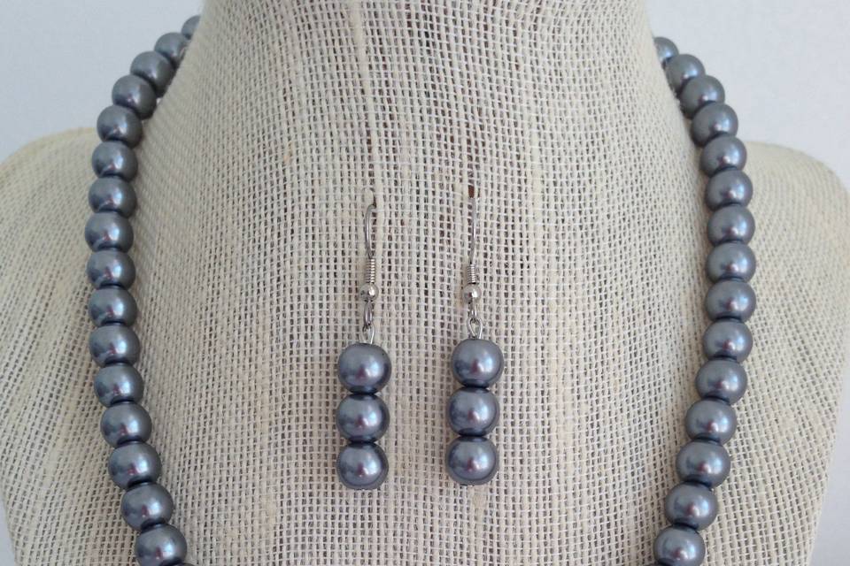 Gray Pearl Necklace & Earring Set