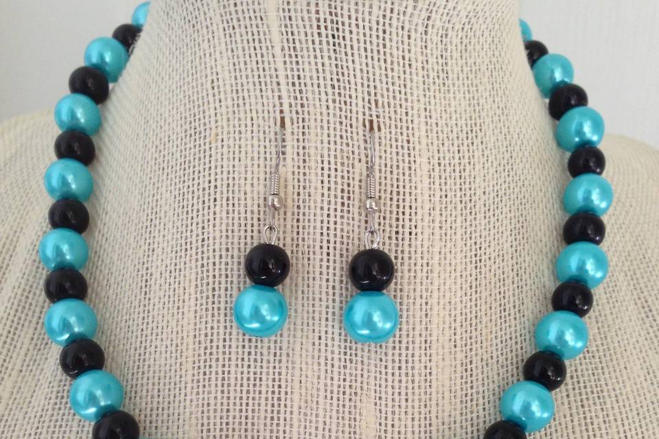 Turquoise and Black Pearl Necklace Set