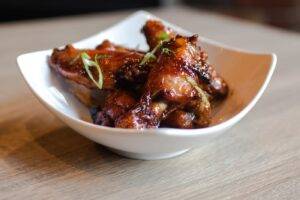 Sticky chicken wings