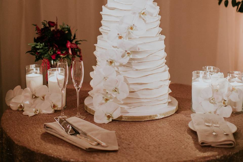 WEDDING CAKE