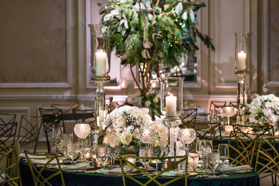 Floral table centerpiece