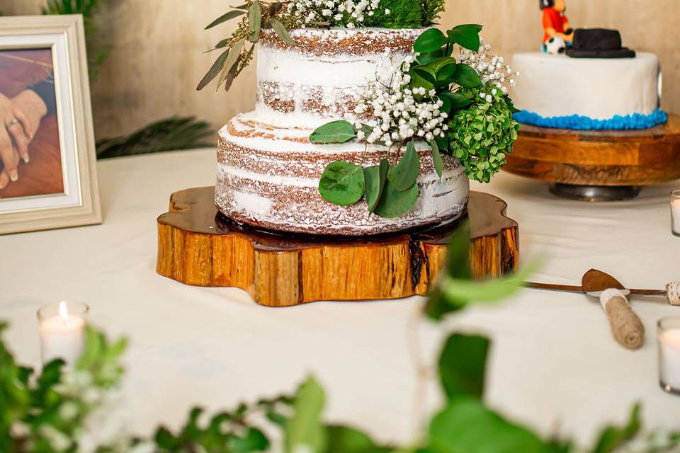 Cake table