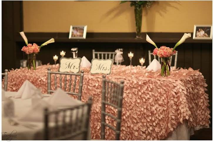 Sweetheart table