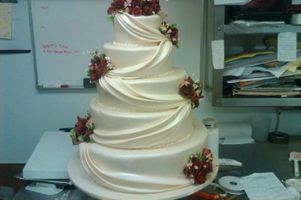 La Bonne Boulangerie Wedding Cake Port Jefferson Ny Weddingwire