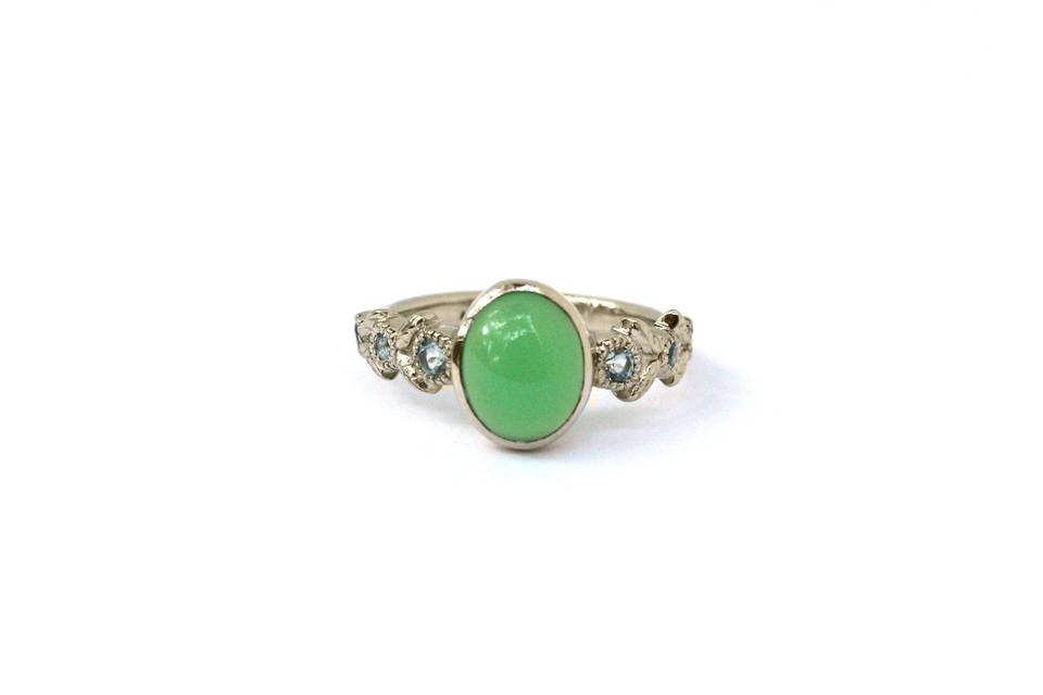 Green stud wedding ring