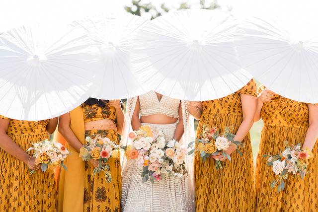 Bride and bridesmaids inpo
