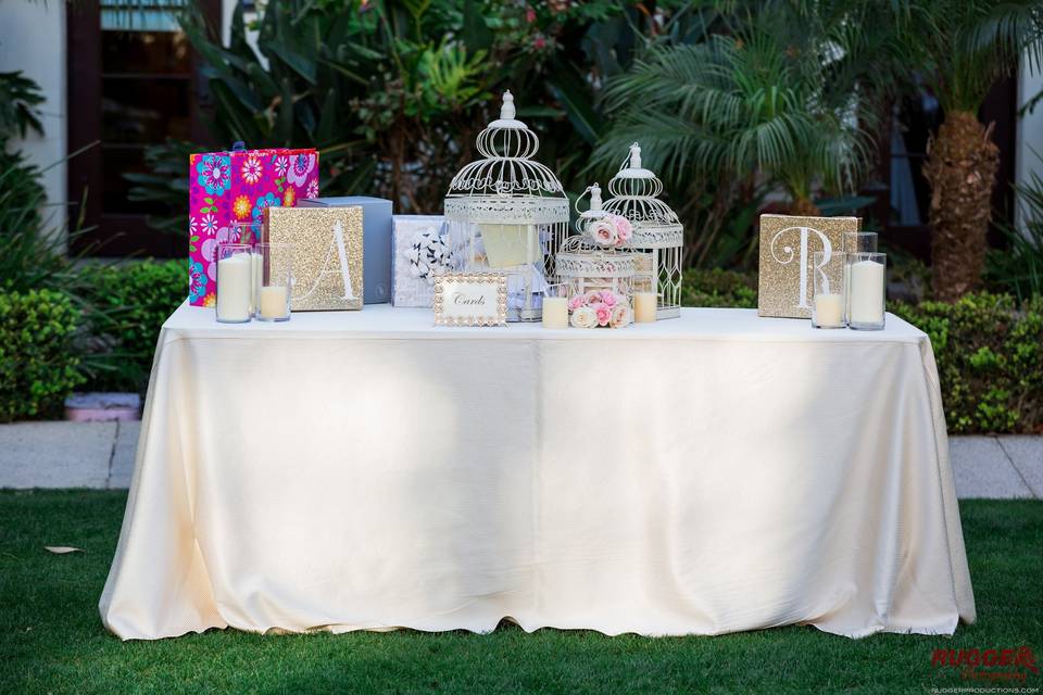 Gifts table