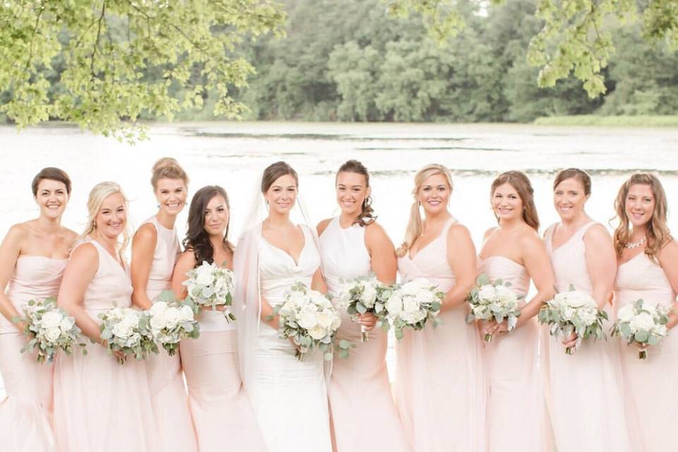 White and pink wedding party