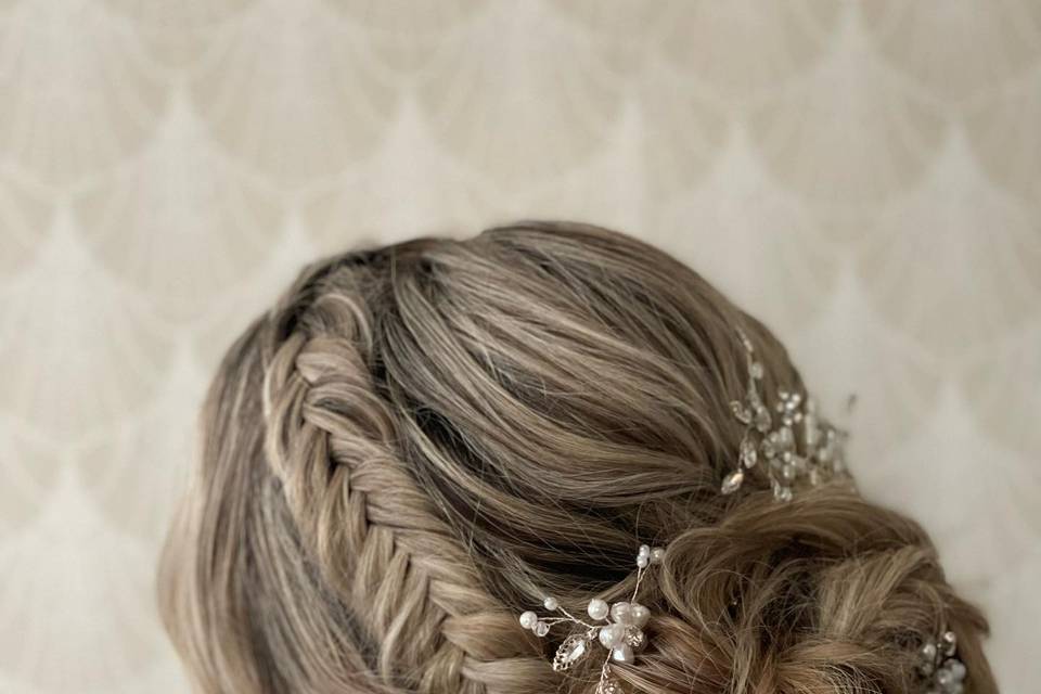 Buffalo wedding hair