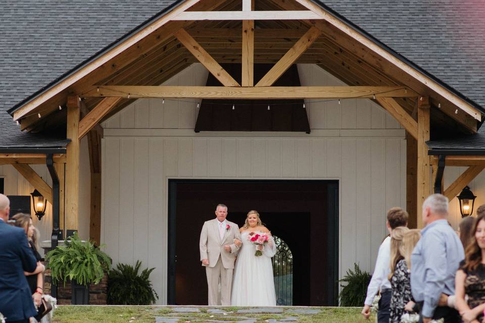 Back Porch Aisle