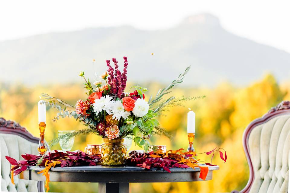 Fall sweetheart table