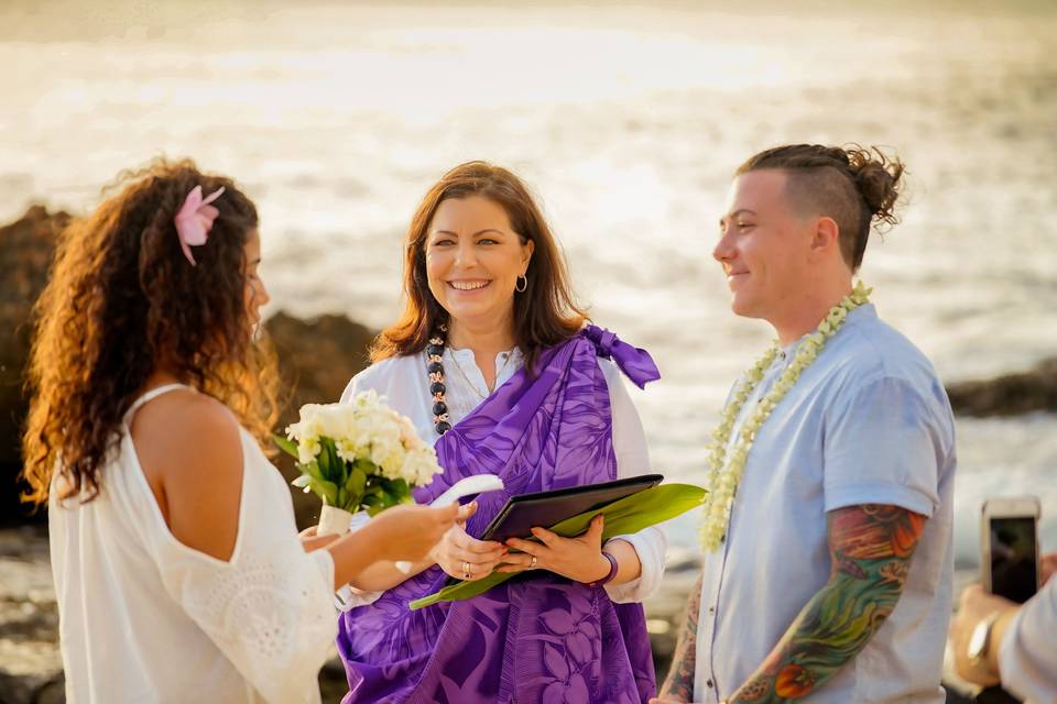 Hawaiian Wedding Officiant