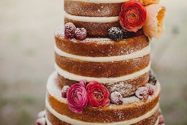 Wedding cake with flowers and berries