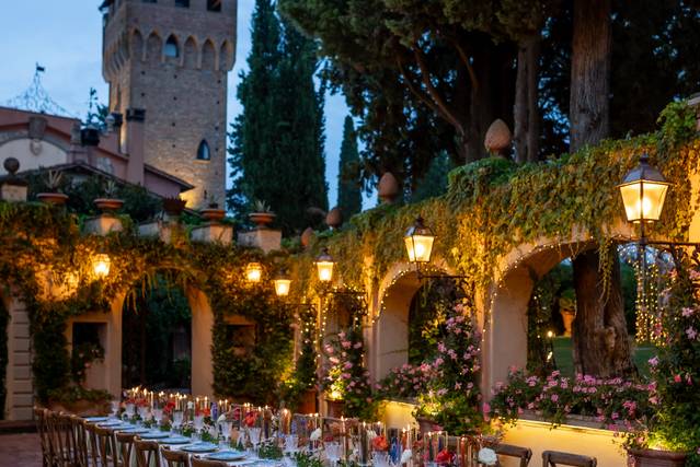 Romantic table setting