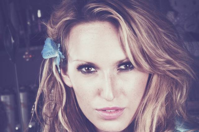 Candra Cain Photography