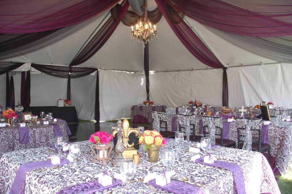 Purple tone table setup