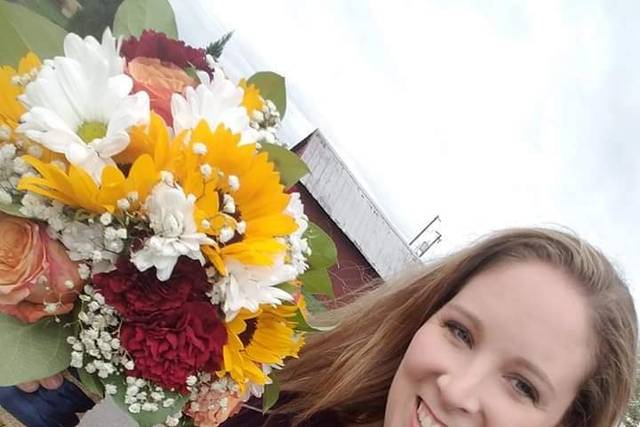 Bringing a bride her flowers!